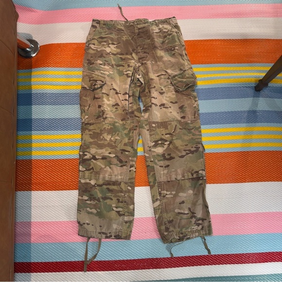 U.S. Army Multicolor Camouflage Cargo Pants Men’s Size Medium - Short - Picture 1 of 5